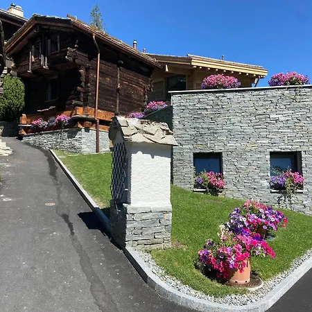 Coral Und Zermatter Stadel