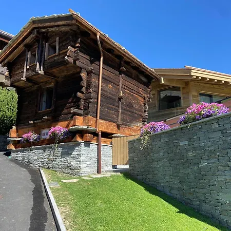 Coral Und Zermatter Stadel *