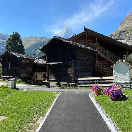 Coral Und Zermatter Stadel Apartamento Zermatt